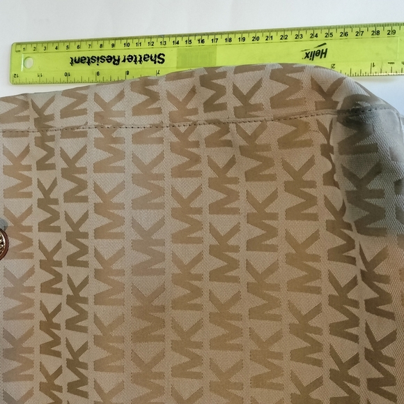 Michael Kors Signature Monogram Large Tote Bag - Picture 3 of 4